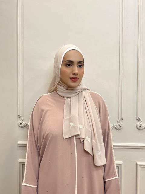 ATTIRA PASHMINA