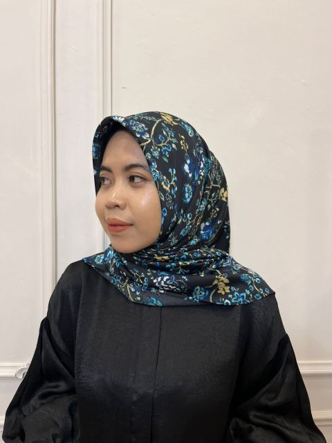 LUNA KR MOTIF