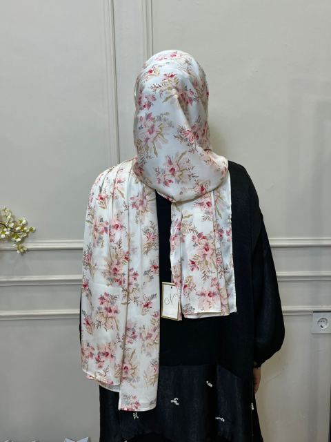 LISA KR MOTIF