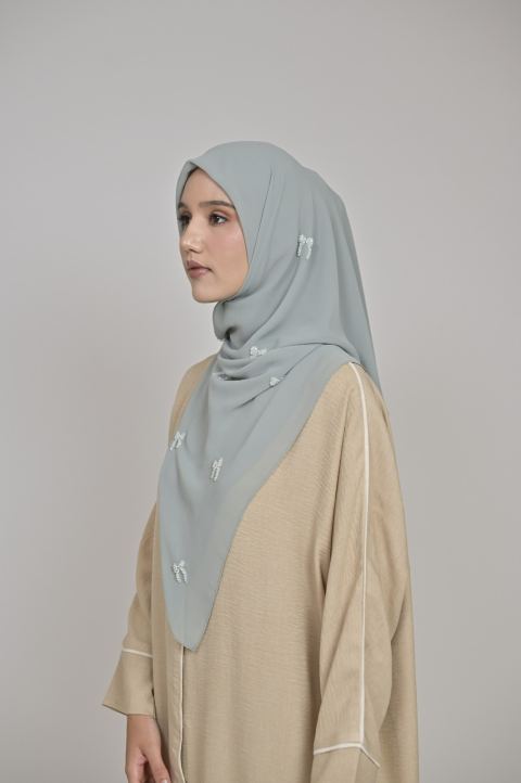 VANESSA ABAYA