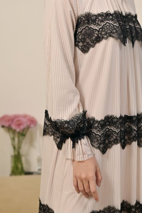 CELIA LACE DRESS