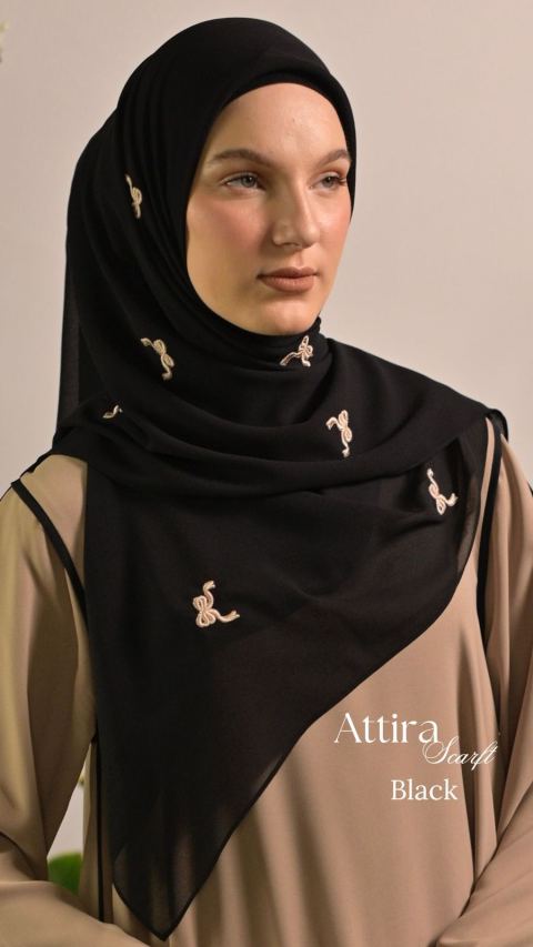 ATTIRA SCARF