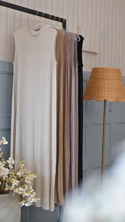 RAVIYA SEATH