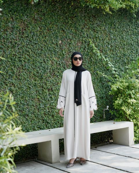 AZUVA ABAYA R