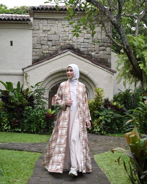 DALINA OUTER