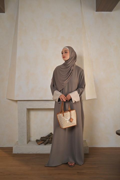 KHAMIRA ABAYA