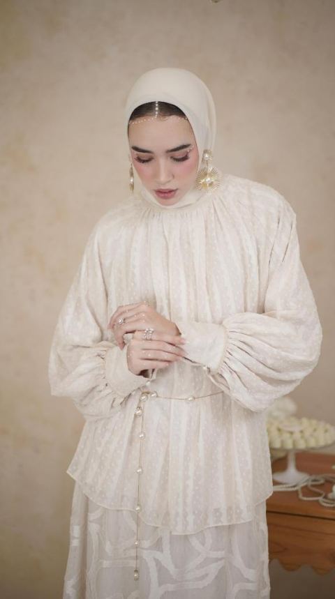 ALYNA BLOUSE