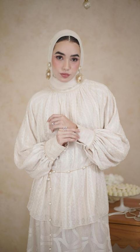 ALYNA BLOUSE