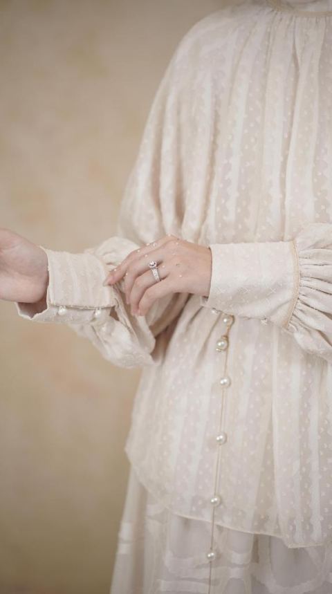 ALYNA BLOUSE