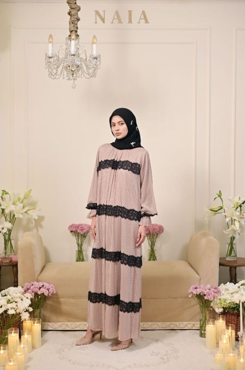 CELIA LACE DRESS